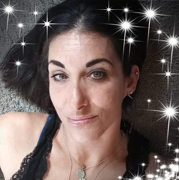 Meet your Posher, Jess - Picture 1 of 1